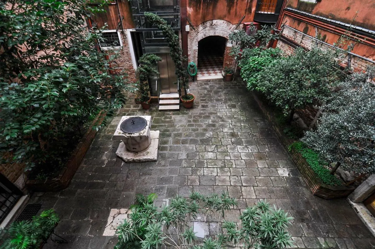 Ca' Navagero Apartments Venice 0*,